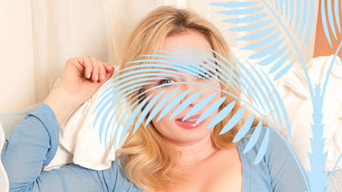 Choáng với dịch vụ gái gọi ăn theo LHP Cannes