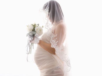 Những cuộc hôn nhân bi đát vì 'ăn cơm trước kẻng'