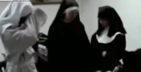 Giả nữ tu buôn ma tuý