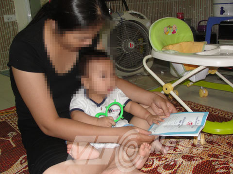 Độc giả tiếp tục 'tố' cách làm ăn tắc trách của phòng tiêm chủng