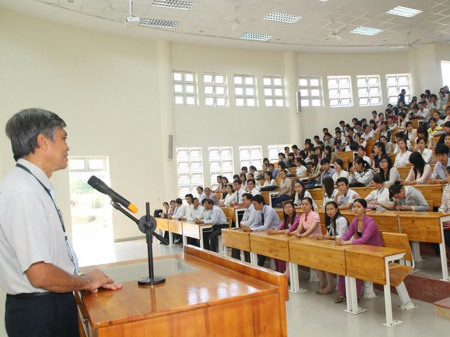 Những 'rào cản' khiến giảng viên đến trường cho có