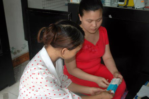 Vụ ăn bớt vắcxin: Tiêm cho trẻ thuốc pha sẵn nghi dồn
