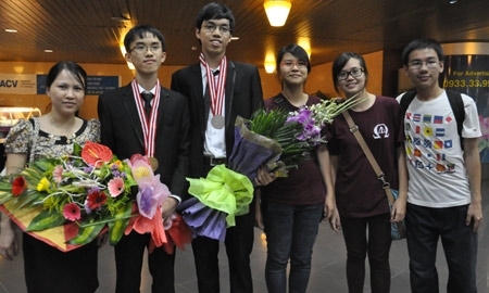 HC Vàng Olympic Vật lí châu Á học theo cảm hứng