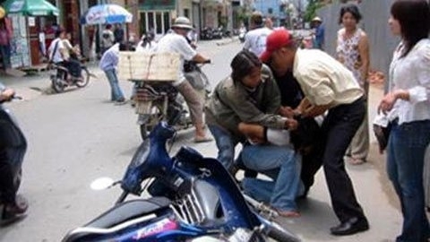 Những chiêu cướp đường tinh vi ở Hà Nội