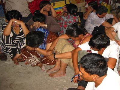 Phá sòng bạc có 1 mũ kê-pi cấp tướng công an