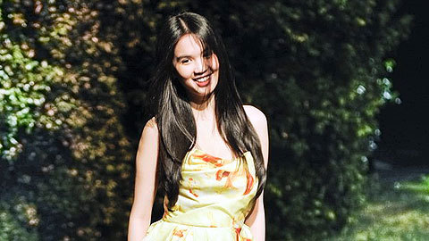 Ngọc Trinh dịu dàng đến bất ngờ