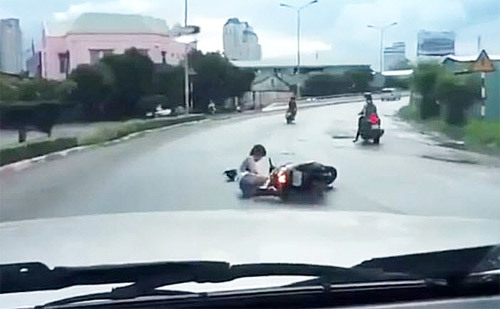 8 năm tù cho 2 tên cướp tại chân cầu Sài Gòn