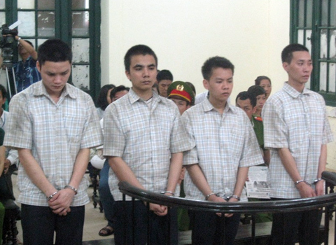 Lời khai kẻ tạo mìn cướp tiệm vàng