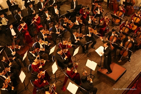 Diễn miễn phí bản giao hưởng từng lên mặt trăng