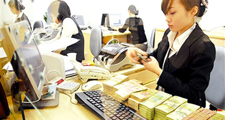 NHNN bị cảnh báo: Nóng vội sẽ lệch pha