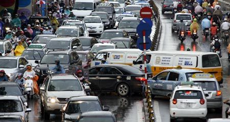 Tạm trú 2 năm ở quận để có hộ khẩu thành phố