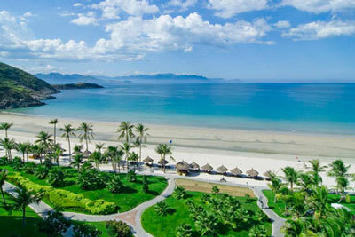 Vịnh Nha Trang “tố khổ” vì danh hiệu