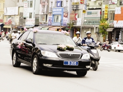 Mua sắm xe công lại tăng