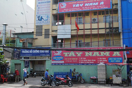 Hơn 600 sinh viên bơ vơ