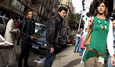 Phơi bày nạn quấy rối tình dục trên phố