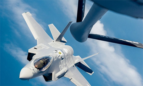 Nín thở xem F-35 A tiếp nhiên liệu trên không