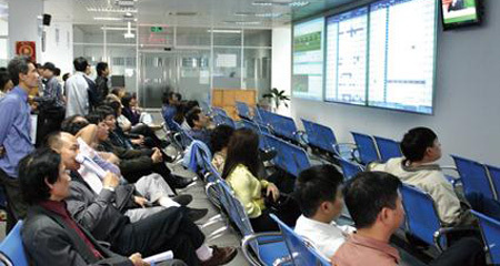Quên nỗi đau thua lỗ: Chứng khoán hưng phấn sớm