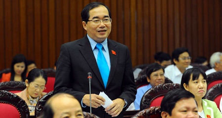 Không thể 'nôn nóng' luật Biểu tình