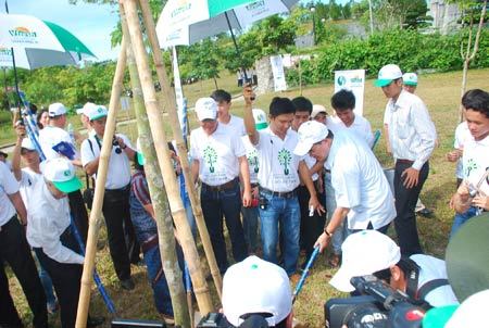 Thêm 200.000 cây “phủ xanh” tỉnh Thừa Thiên - Huế