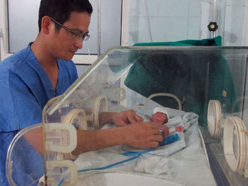 Những bé sinh non sống sót kỳ diệu ở Việt Nam