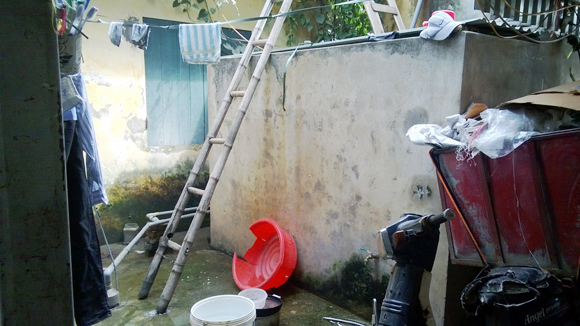 Hãi hùng đá viên, nước đóng chai