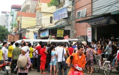 Hà Nội: Nam thanh niên treo cổ tự vẫn ở cầu thang