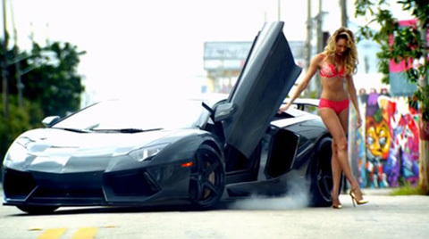 Siêu xe làm nền cho người mẫu Victoria’s Secret
