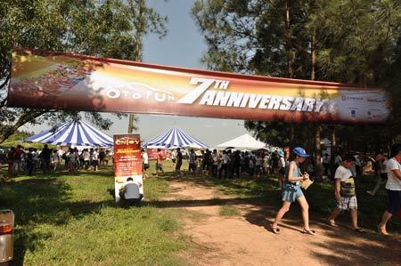 Rộn ràng lên mạng tư vấn bảo hiểm “xế”