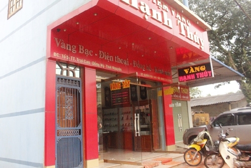 Thời sự trong ngày: Vụ cướp tiệm vàng khó tin