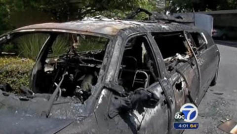 Các cụ bà 90 thoát chết khi cưỡi xế xịn đi sinh nhật