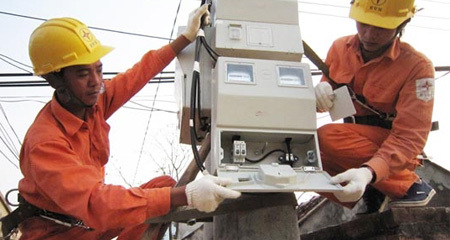 Tăng giá điện: Ba lần không, bất ngờ một lần có