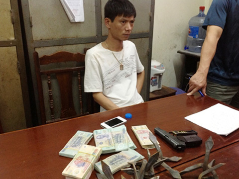 Nỗi ám ảnh mang tên Tú “kỷ”