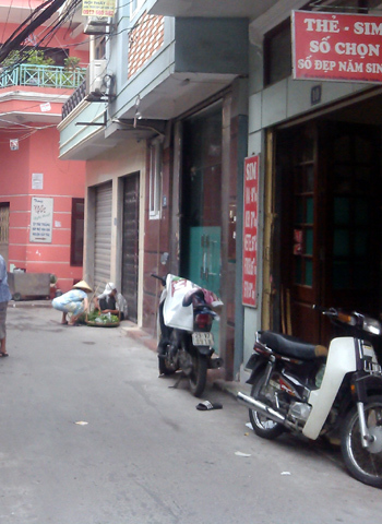 Hà Nội: Nam thanh niên bị truy sát giữa đêm