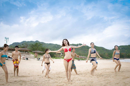 Minh Hằng, Mr Đàm: Cầm ca, xướng ca và bán tất