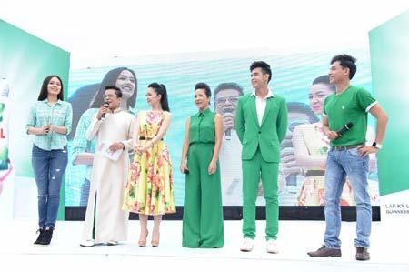 Hoa hậu, diva, MC Việt cùng xác lập Kỷ lục Thế giới