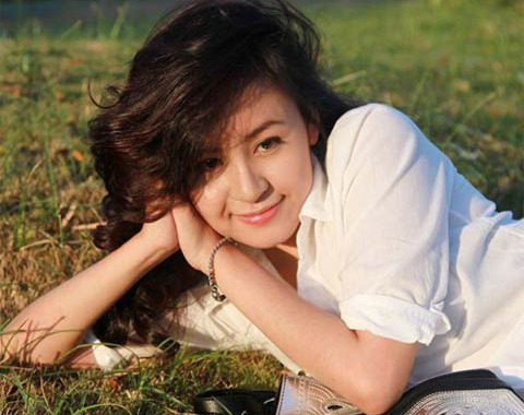 Hình ảnh đời thường của nữ sinh không mặc áo ngực vì sợ ung thư