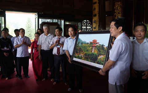 Về với 'Thủ đô gió ngàn'