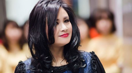 Mẹ ca sĩ Thanh Lam nói về cú vấp đầu đời của con