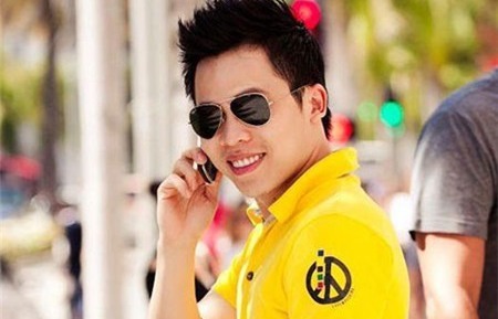 Ông bầu Ngọc Trinh: ''Tôi sống rất xa hoa, thích là phải có bằng được''