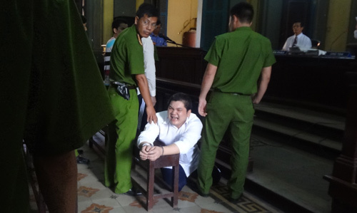 Tăng án cho kẻ xông vào nhà cướp mạng người