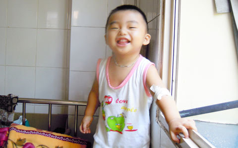 Xin hãy giúp cháu Tùng được tiếp tục sống!