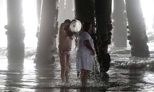 Nắng nóng hoành hành nhiều nơi trên thế giới