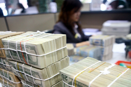 Tái diễn tâm lý găm trữ USD