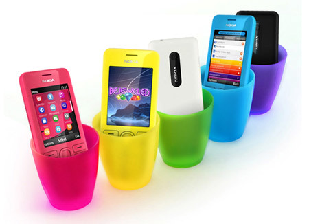 Chụp ảnh “tự sướng” dễ dàng với Nokia 206