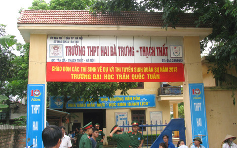 Vụ nữ sinh tự tử: 2 bức ảnh bị tung lên Facebook