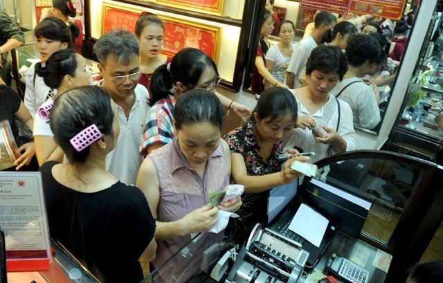 Đột quỵ vì buôn vàng thời giá điên loạn
