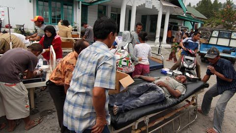 Động đất mạnh ở Indonesia, hàng trăm người thương vong