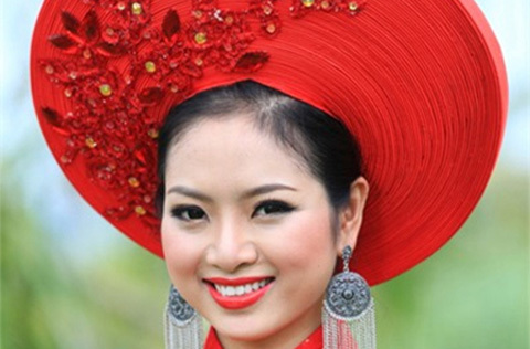 Hoa hậu các Dân tộc Việt Nam dính nghi án mua giải