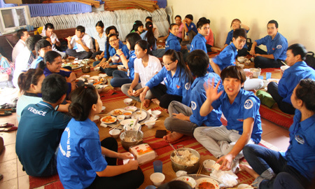 Ấm áp  hình ảnh 'em tôi đi thi'