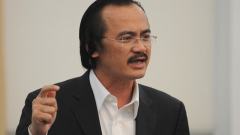 Doanh nghiệp bị 'chặt' 2 đầu